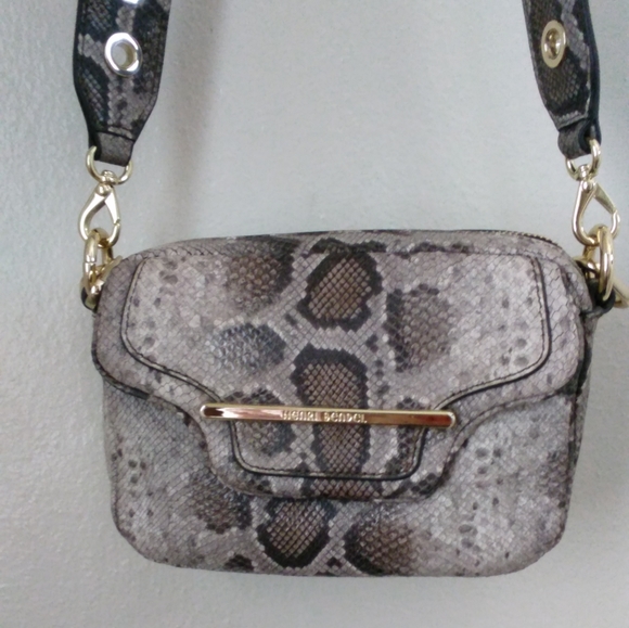 Henri Bendel Rare Snakeskin Convertible Handbag - Picture 13 of 13